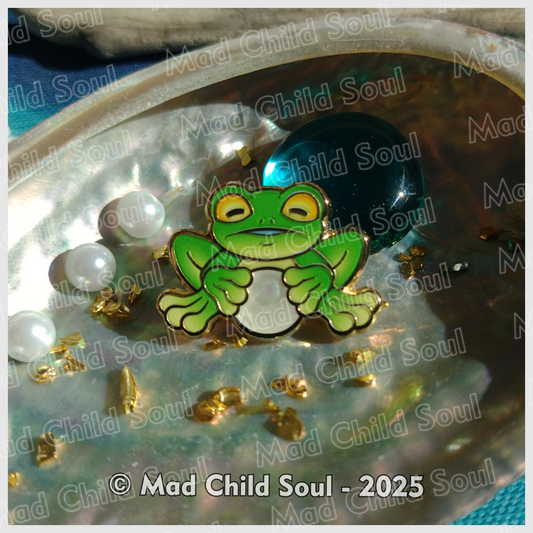 The Guardian Frog (Mini Pin)