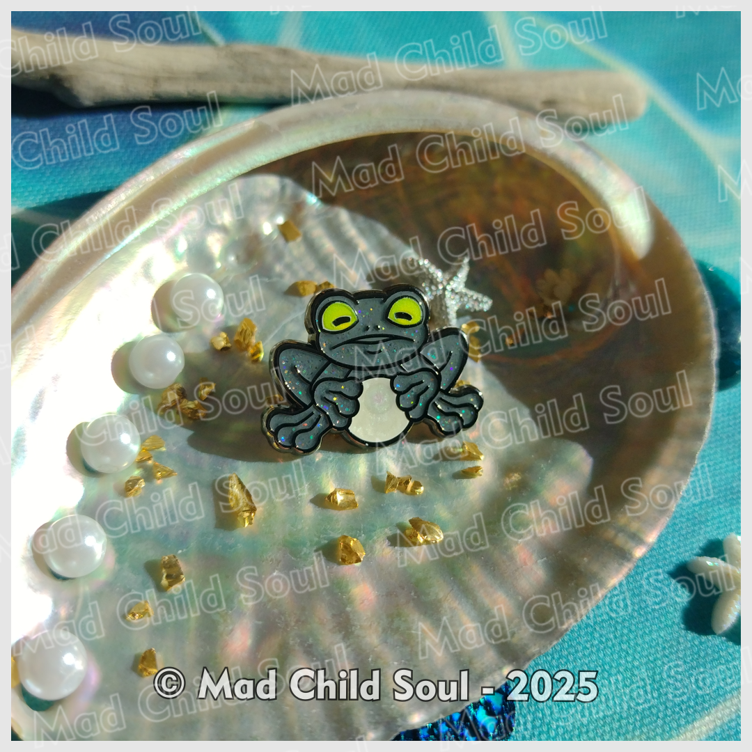 The Guardian Frog (Mini Pin)