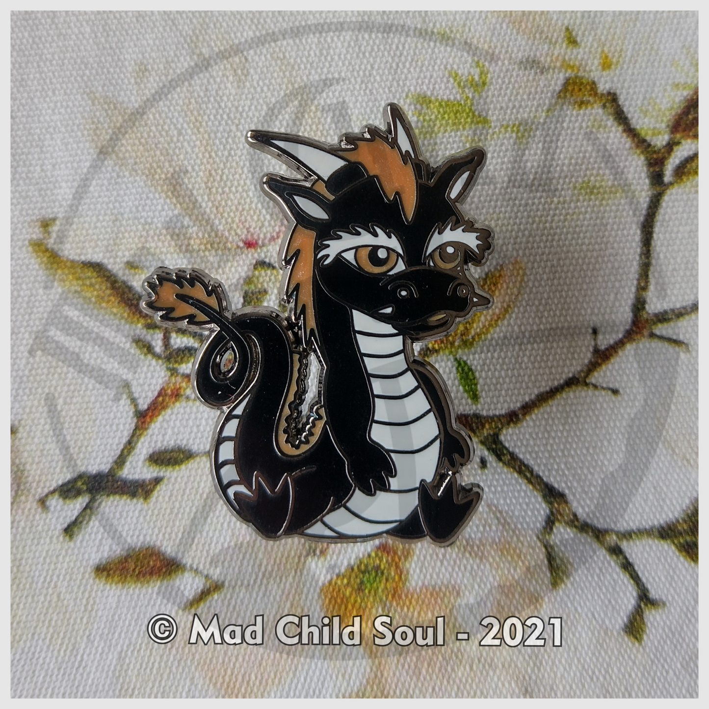 Yin & Yang Dragons : Baby Spirit (Pin)