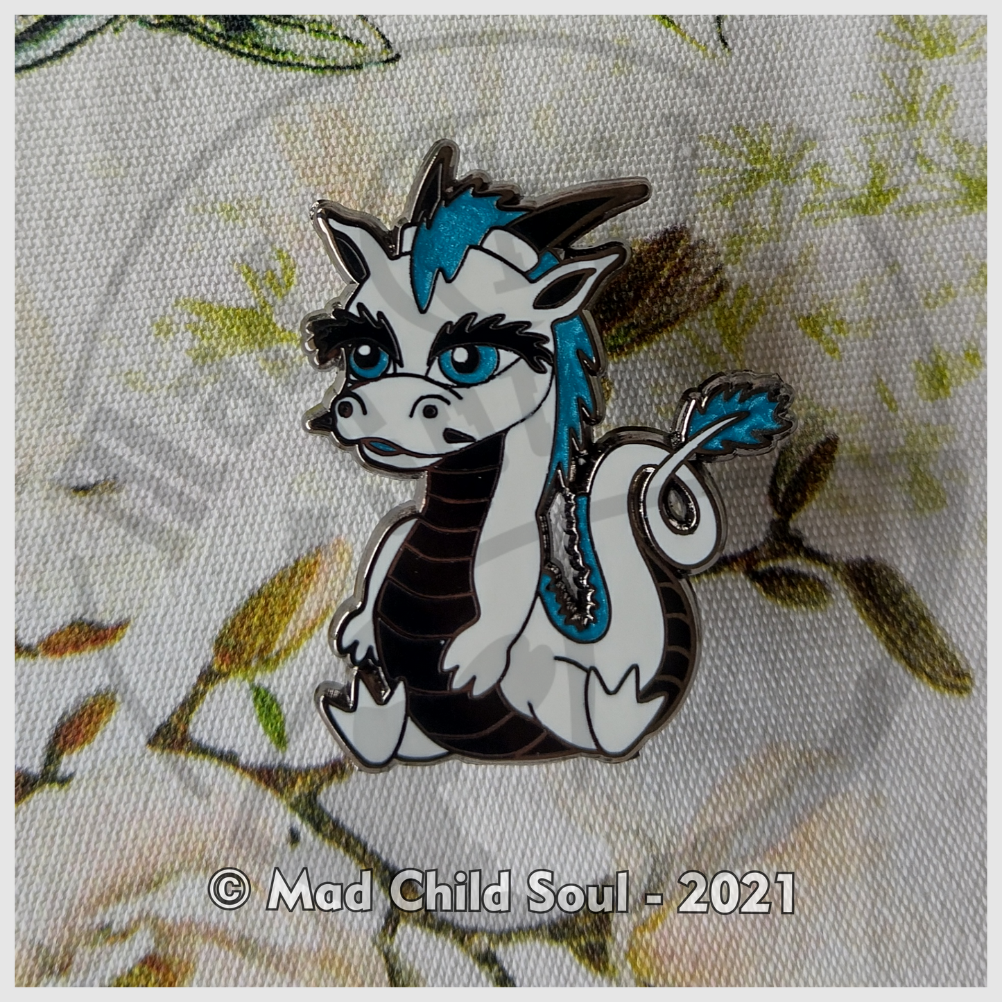 Yin & Yang Dragons : Baby Spirit (Pin)